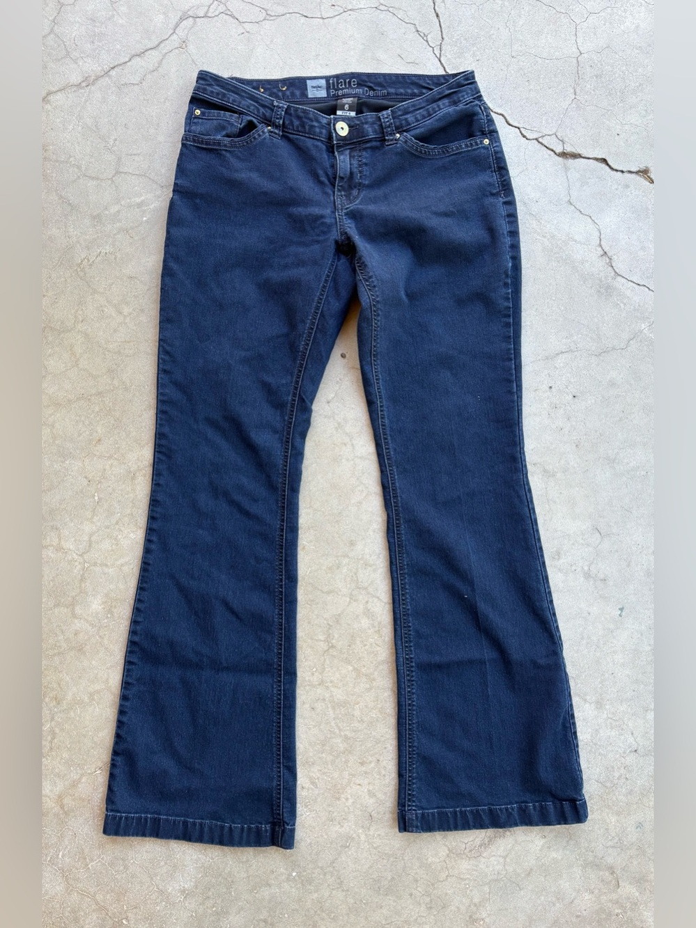 Mossimo Flare Premium Denim Dark Wash Flare Jeans Size 6 Y2K
